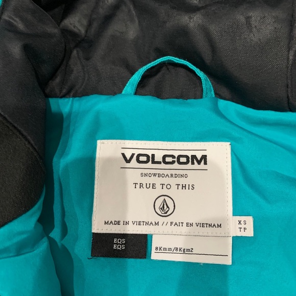 Volcom Snowboard Jacket - Picture 2 of 4